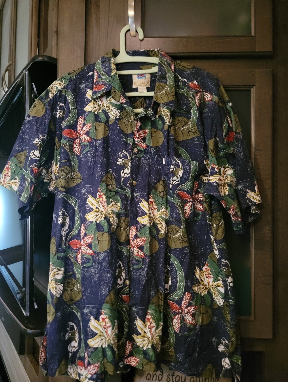 Kahala, Handcrafted In Hawsii, Navy Tropical Floral Mens  Button Down Shirt